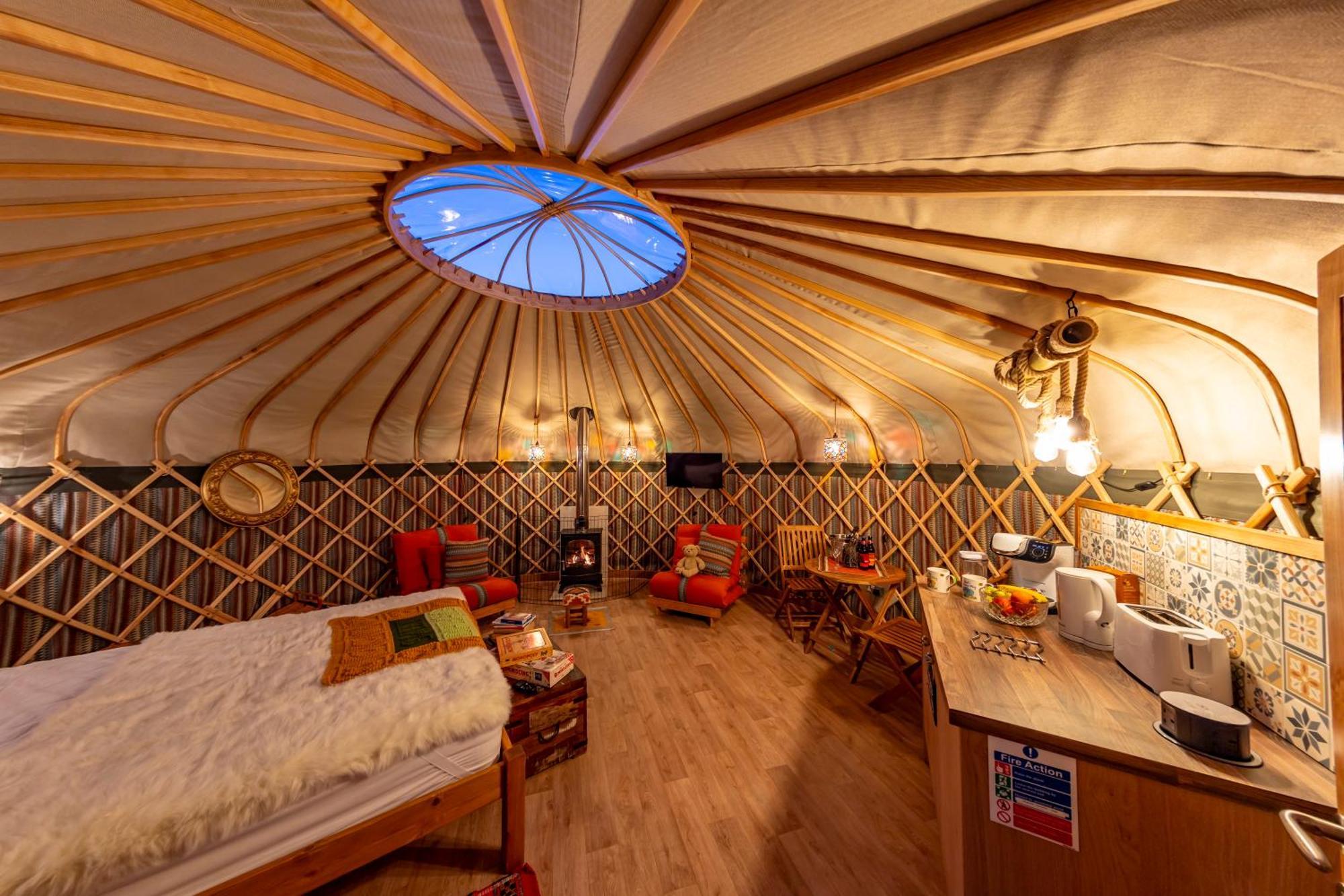 Glamping At South Lytchett Manor Poole Exterior foto